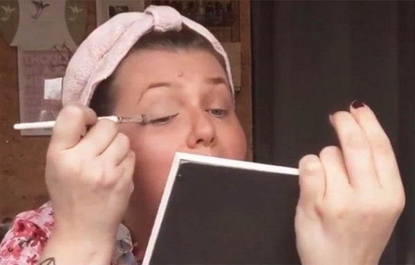 Laura's Makeup Routine during Chemotherapy: The Eyelash Illusion - Jennifer Young